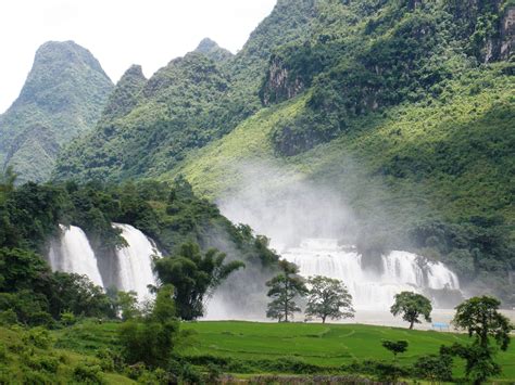  Thác Bạc: Chốn Thăm Quan Đáng Nhớ Cho Người Yêu Thiên Nhiên và Cuộc Sống!